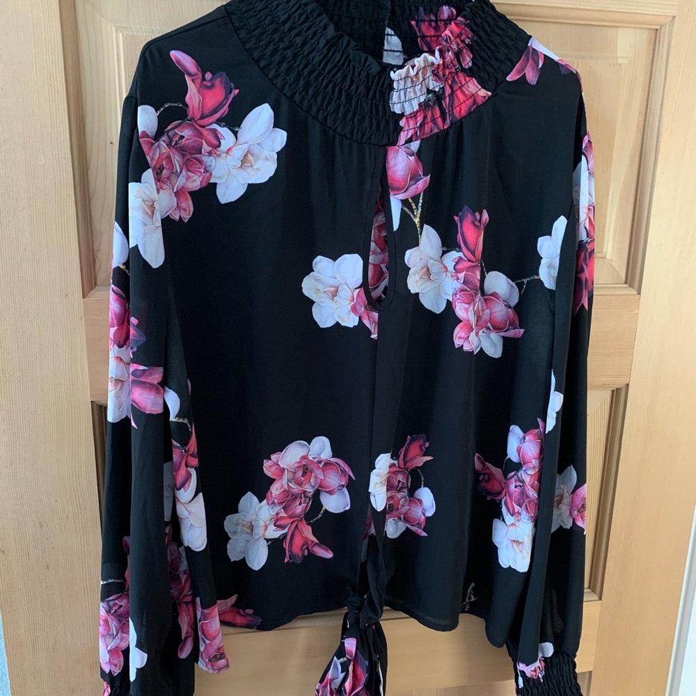 Floral and black blouse by VENUS